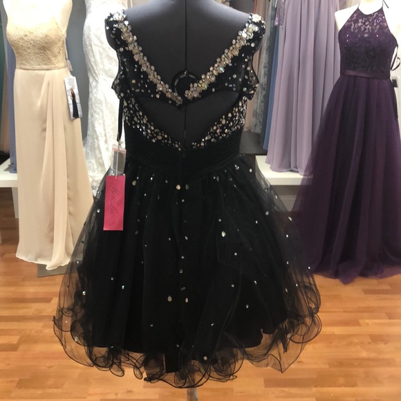 ✔️ Mori Lee prom dress (semi off shoulder) with rhinestones - Picture 6 of 10